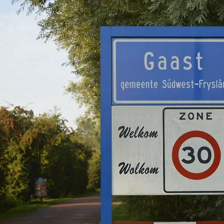Vakantiehuis Het Voorhuis Op Landgoed Koepeltjesplaats Gaast Exterior photo