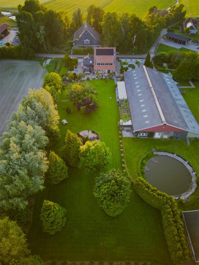 Het Voorhuis Op Landgoed Koepeltjesplaats Gaast