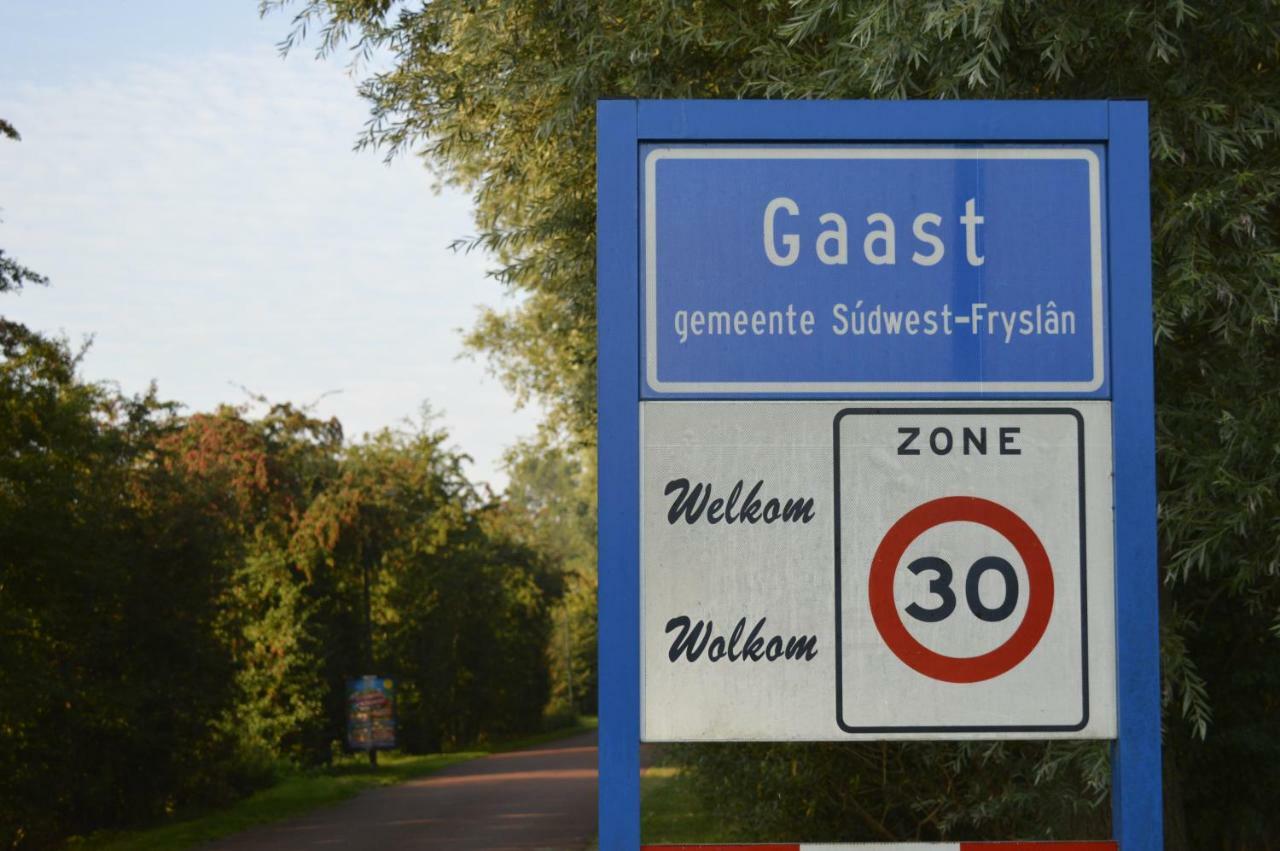 Het Voorhuis Op Landgoed Koepeltjesplaats Holiday home Gaast