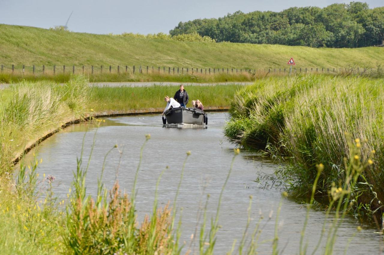 Op Landgoed Koepeltjesplaats Gaast